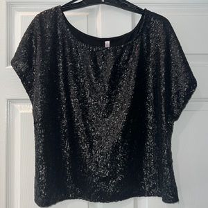 Short sleeve matte sequined top from Xhilaration size XL